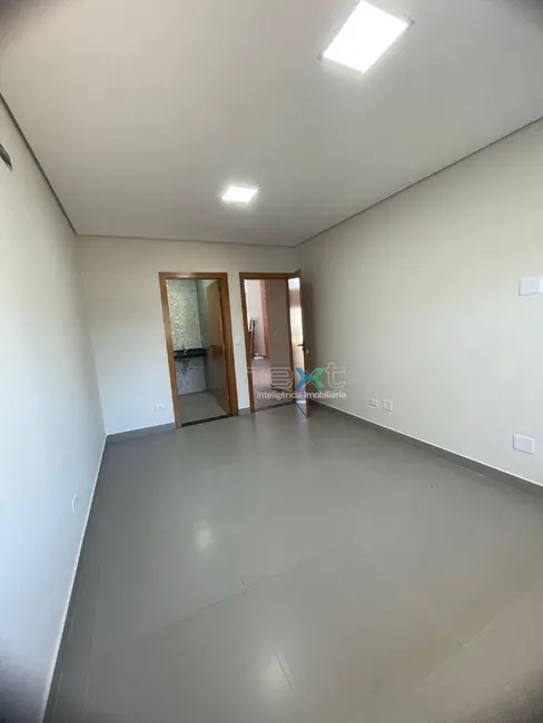 Sobrado com 3 quartos à venda, 195m2 em Parque Residencial Rita Vieira, Campo Grande - MS - imagem 8 Foto 8 de Sobrado com 3 quartos à venda, 195m2 em Parque Residencial Rita Vieira, Campo Grande - MS
