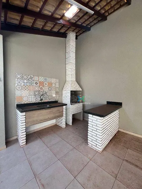 Foto 2 de Casa com 3 quartos à venda, 200m2 em Residencial Ana Maria do Couto, Campo Grande - MS