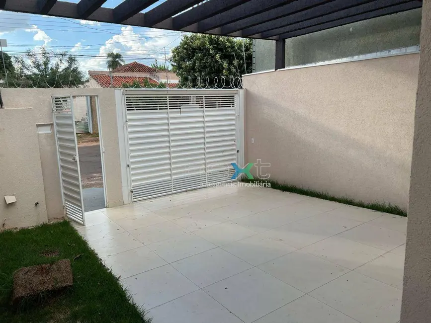 Foto 2 de Casa com 2 quartos à venda, 180m2 em Vila Taquarussu, Campo Grande - MS