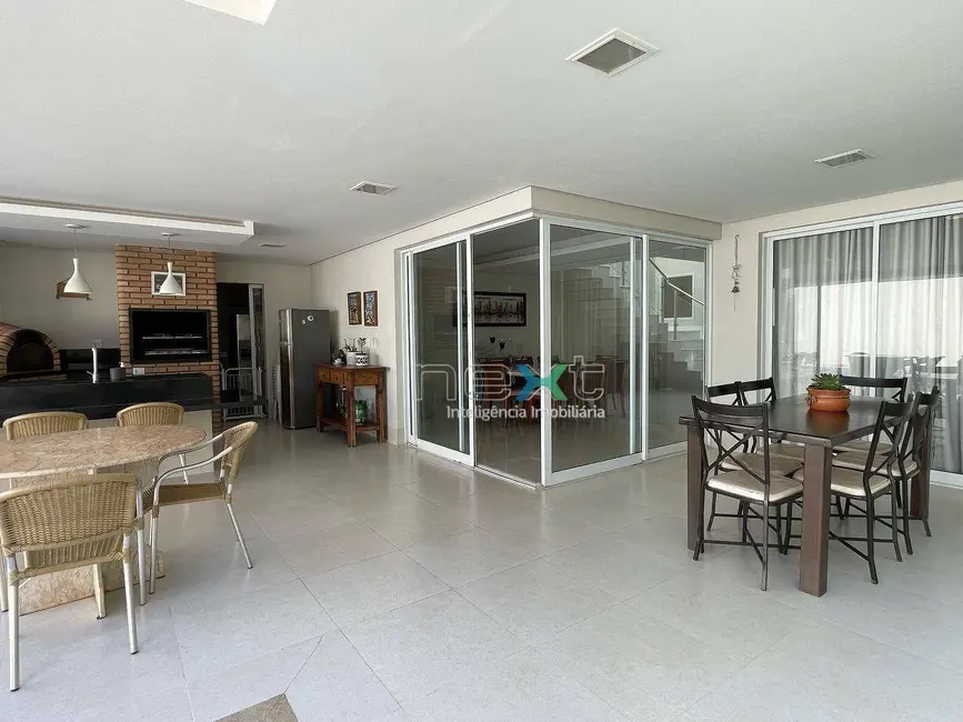 Sobrado com 3 quartos à venda, 450m2 em Chácara Cachoeira, Campo Grande - MS - imagem 6 Foto 6 de Sobrado com 3 quartos à venda, 450m2 em Chácara Cachoeira, Campo Grande - MS