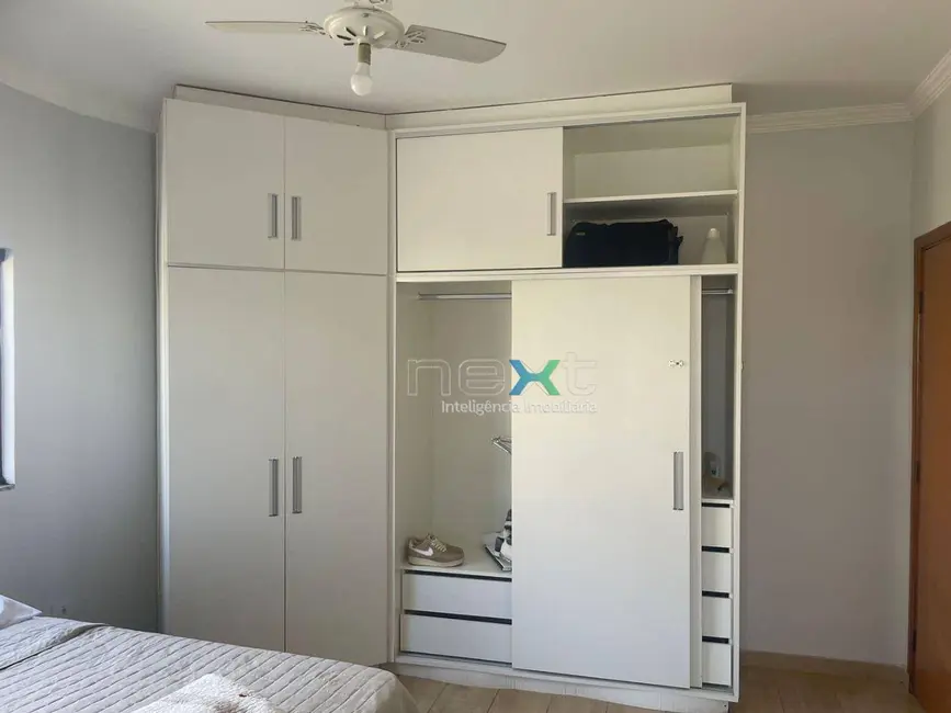 Sobrado com 4 quartos à venda, 408m2 em Centro, Campo Grande - MS - imagem 4 Foto 4 de Sobrado com 4 quartos à venda, 408m2 em Centro, Campo Grande - MS