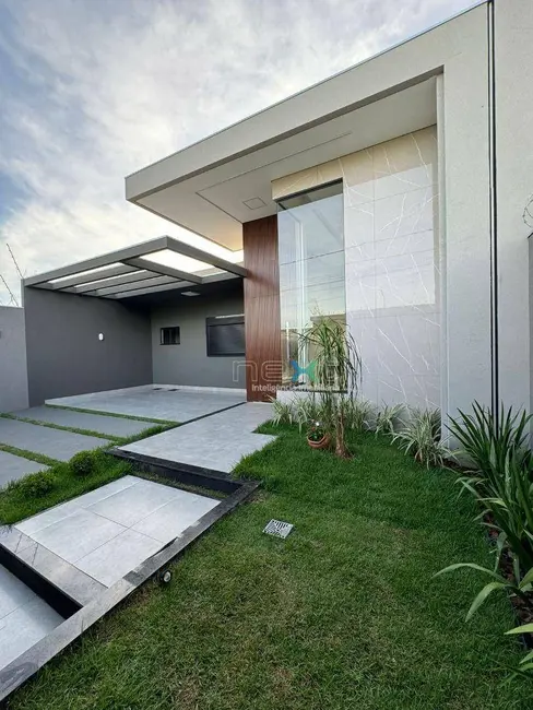 Foto 2 de Casa com 3 quartos à venda, 250m2 em Vila Neusa, Campo Grande - MS