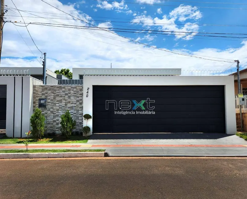 Foto 1 de Casa com 3 quartos à venda, 150m2 em Jardim Montevidéu, Campo Grande - MS