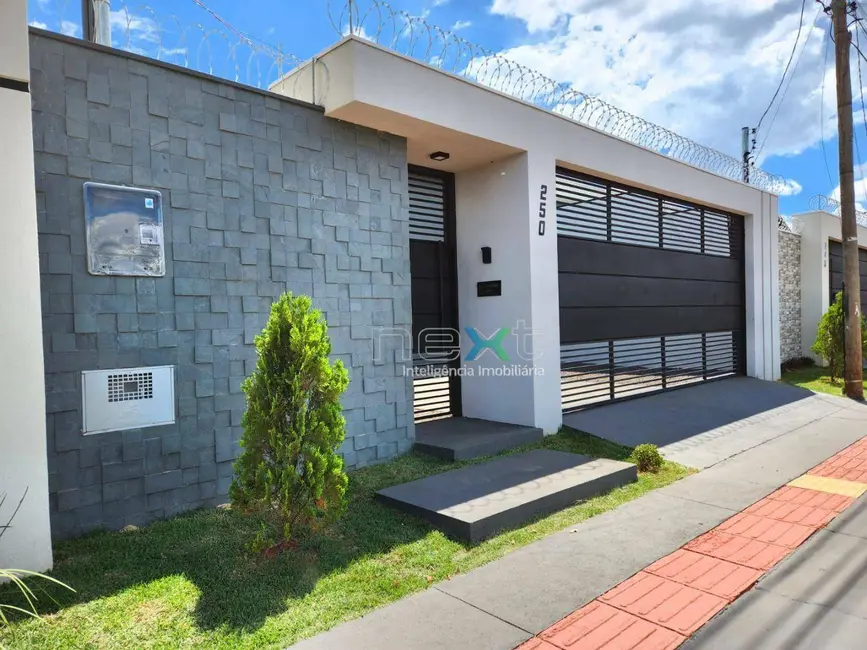 Foto 1 de Casa com 3 quartos à venda, 150m2 em Jardim Montevidéu, Campo Grande - MS