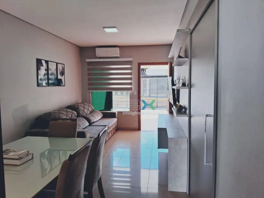 Foto 4 de Casa com 3 quartos à venda, 276m2 em Vila Neusa, Campo Grande - MS