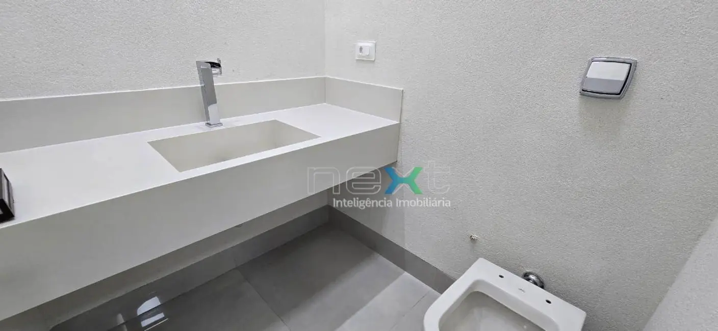 Foto 4 de Casa com 4 quartos à venda, 360m2 em Vila Carlota, Campo Grande - MS