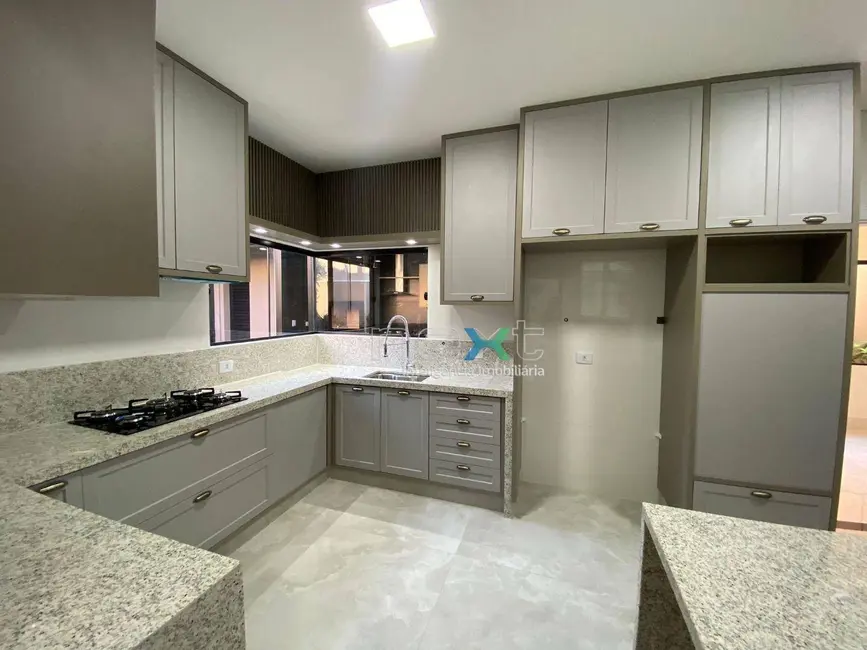 Casa com 3 quartos à venda, 360m2 em Carandá Bosque, Campo Grande - MS - imagem 8 Foto 8 de Casa com 3 quartos à venda, 360m2 em Carandá Bosque, Campo Grande - MS