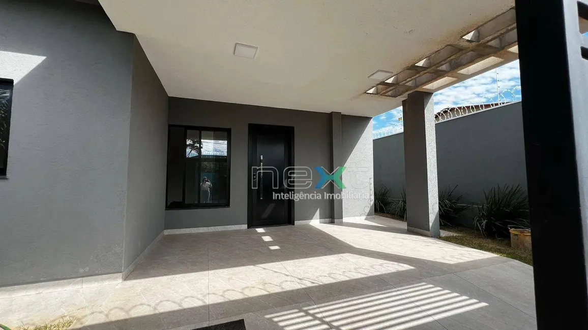 Foto 2 de Sobrado com 3 quartos à venda, 150m2 em Vila Rosa Pires, Campo Grande - MS