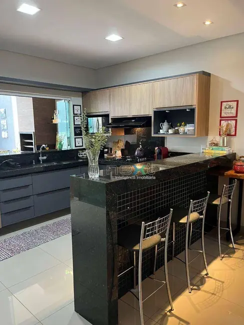 Casa com 3 quartos à venda, 278m2 em Conjunto Residencial Estrela do Sul, Campo Grande - MS - imagem 8 Foto 8 de Casa com 3 quartos à venda, 278m2 em Conjunto Residencial Estrela do Sul, Campo Grande - MS