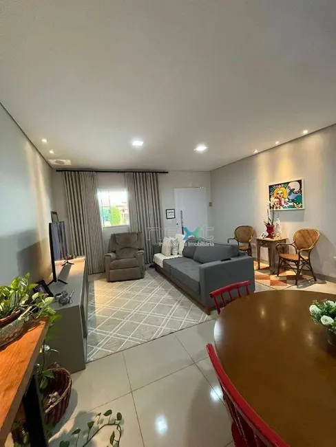 Casa com 3 quartos à venda, 278m2 em Conjunto Residencial Estrela do Sul, Campo Grande - MS - imagem 4 Foto 4 de Casa com 3 quartos à venda, 278m2 em Conjunto Residencial Estrela do Sul, Campo Grande - MS