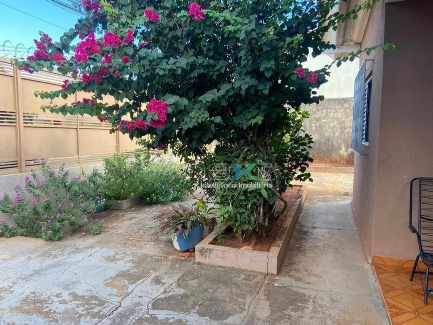 Foto 2 de Casa à venda, 675m2 em Vila Bandeirante, Campo Grande - MS