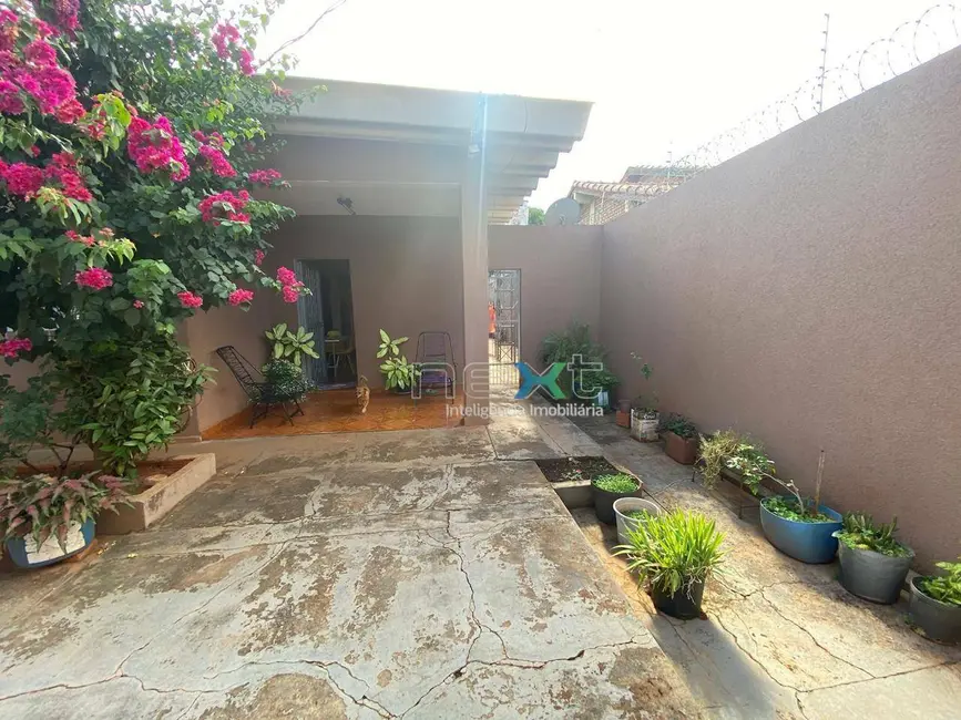 Foto 3 de Casa à venda, 675m2 em Vila Bandeirante, Campo Grande - MS