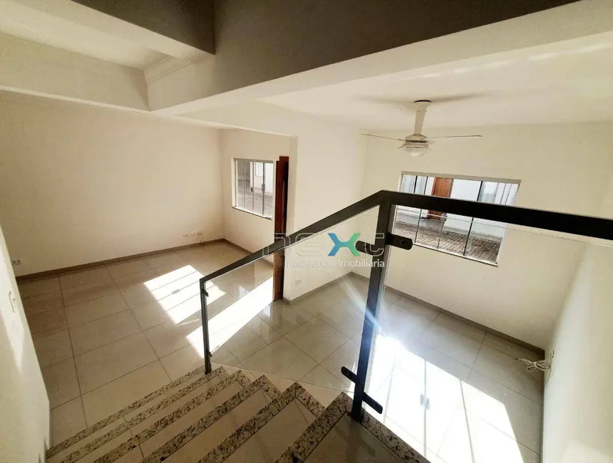 Sobrado com 3 quartos à venda, 170m2 em Chácara Cachoeira, Campo Grande - MS - imagem 5 Foto 5 de Sobrado com 3 quartos à venda, 170m2 em Chácara Cachoeira, Campo Grande - MS