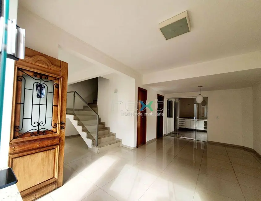 Sobrado com 3 quartos à venda, 170m2 em Chácara Cachoeira, Campo Grande - MS - imagem 6 Foto 6 de Sobrado com 3 quartos à venda, 170m2 em Chácara Cachoeira, Campo Grande - MS