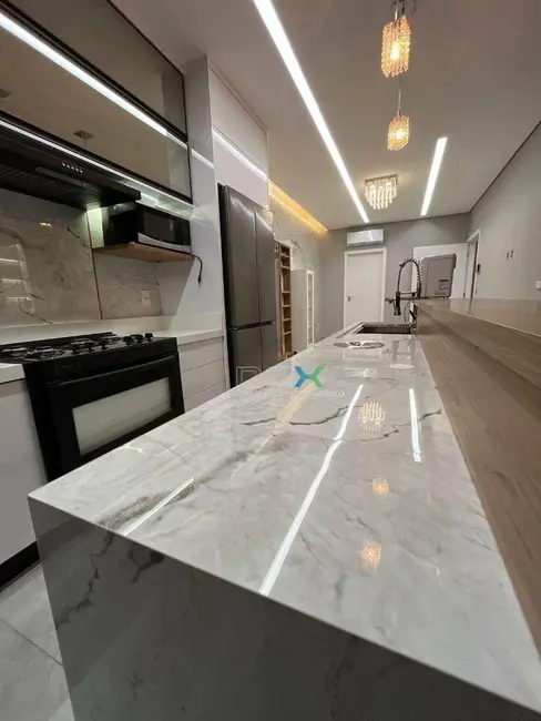 Foto 8 de Casa com 4 quartos à venda, 194m2 em Jardim Alto São Francisco, Campo Grande - MS