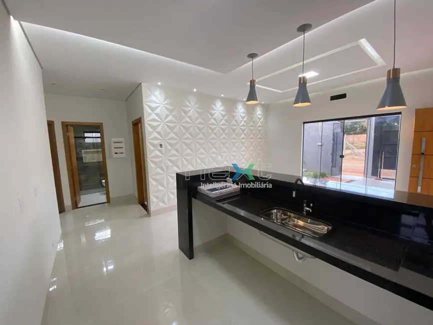 Foto 2 de Casa à venda, 105m2 em Lagoa Dourada, Campo Grande - MS