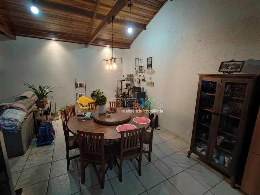 Casa com 2 quartos à venda, 360m2 em Vila Albuquerque, Campo Grande - MS - imagem 4 Foto 4 de Casa com 2 quartos à venda, 360m2 em Vila Albuquerque, Campo Grande - MS