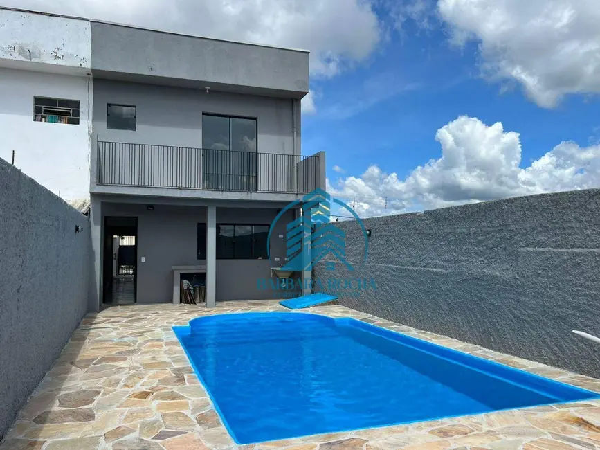 Foto 1 de Casa com 2 quartos à venda, 180m2 em Atibaia - SP