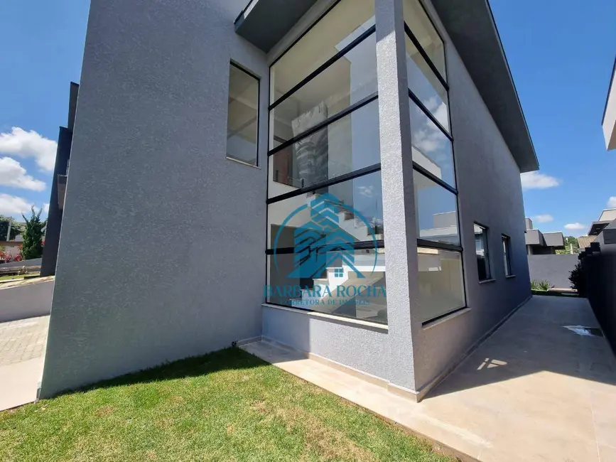 Casa com 3 quartos à venda, 300m2 em Atibaia - SP - imagem 2 Foto 2 de Casa com 3 quartos à venda, 300m2 em Atibaia - SP