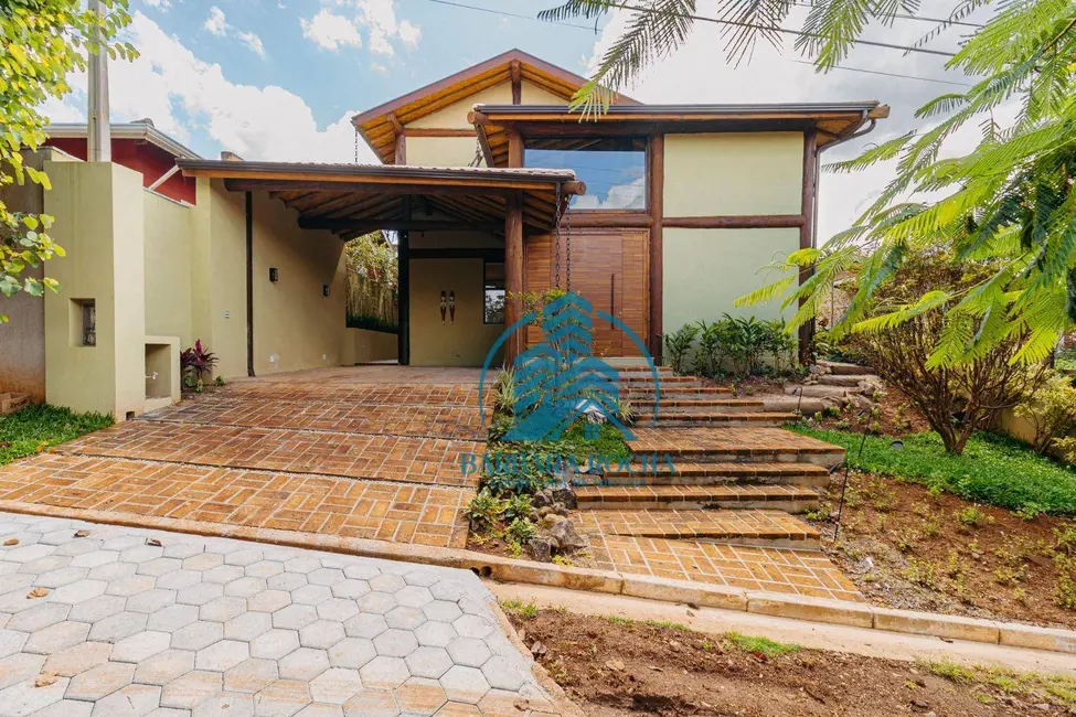 Foto 4 de Casa com 3 quartos à venda, 490m2 em Atibaia - SP