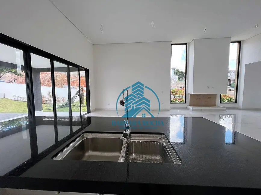 Casa com 3 quartos à venda, 600m2 em Atibaia - SP - imagem 8 Foto 8 de Casa com 3 quartos à venda, 600m2 em Atibaia - SP