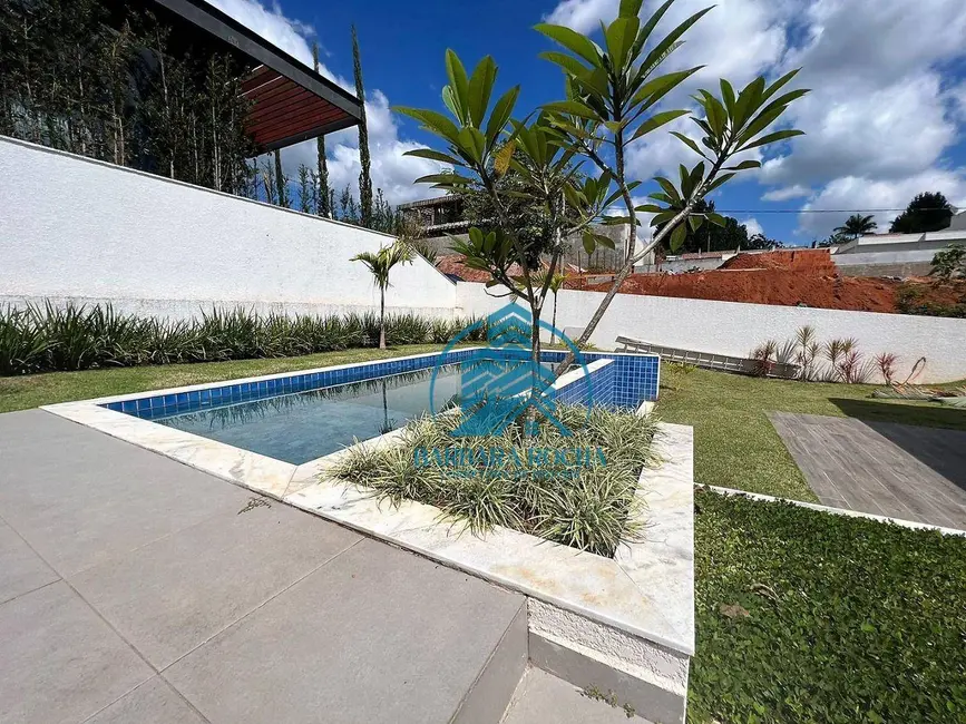 Foto 1 de Casa com 3 quartos à venda, 600m2 em Atibaia - SP