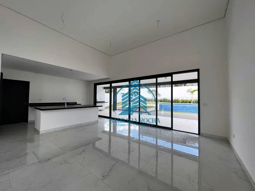 Casa com 3 quartos à venda, 600m2 em Atibaia - SP - imagem 9 Foto 9 de Casa com 3 quartos à venda, 600m2 em Atibaia - SP