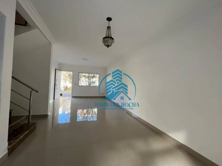 Foto 2 de Casa com 3 quartos para alugar, 300m2 em Vila Santista, Atibaia - SP