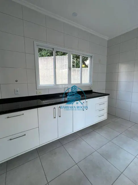 Foto 3 de Casa com 3 quartos para alugar, 300m2 em Vila Santista, Atibaia - SP