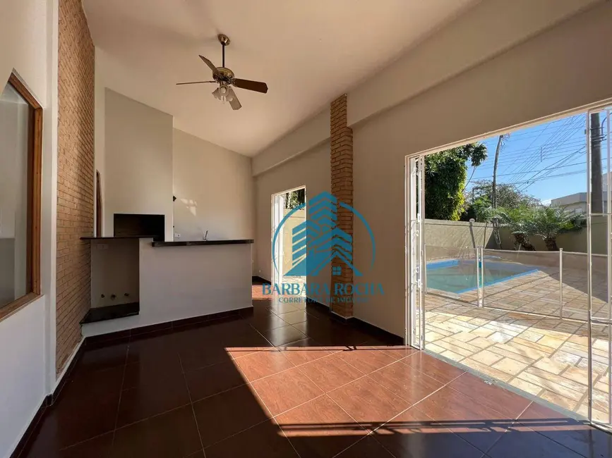 Foto 3 de Casa com 3 quartos à venda, 590m2 em Nova Gardênia, Atibaia - SP