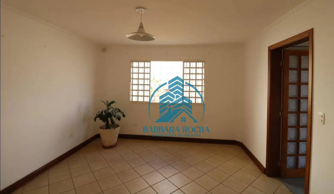 Casa com 3 quartos para alugar, 340m2 em Jardim do Lago, Atibaia - SP - imagem 9 Foto 9 de Casa com 3 quartos para alugar, 340m2 em Jardim do Lago, Atibaia - SP