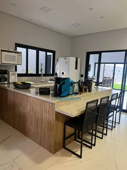 Foto 4 de Casa com 3 quartos à venda, 488m2 em Atibaia - SP