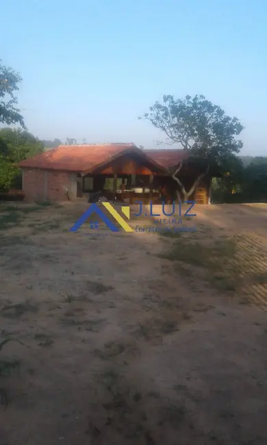 Foto 2 de Sítio / Rancho com 4 quartos à venda, 192m2 em Alambari - SP