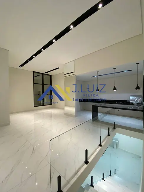 Foto 1 de Casa com 3 quartos à venda, 200m2 em Jardim Bréscia, Indaiatuba - SP