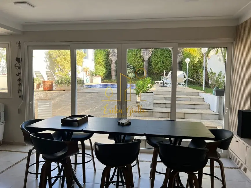 Foto 3 de Casa com 4 quartos à venda, 680m2 em Medeiros, Jundiai - SP