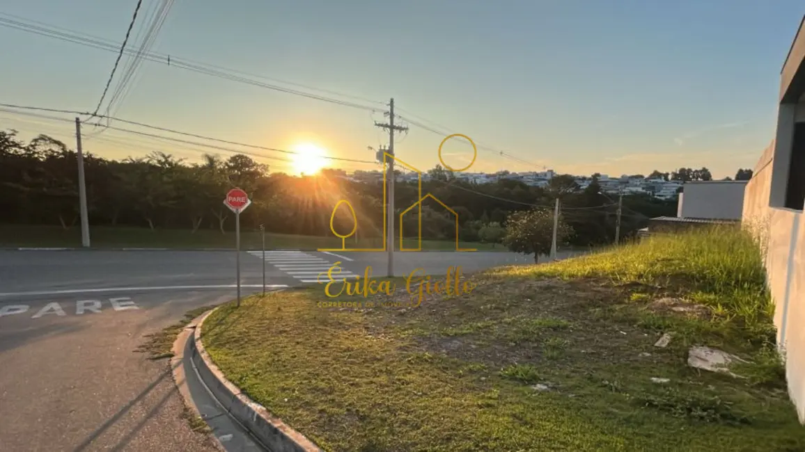 Foto 1 de Terreno / Lote à venda, 297m2 em Cabreuva - SP