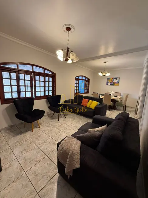 Casa com 3 quartos à venda, 255m2 em Jardim Tannus, Jundiai - SP - imagem 1 Foto 1 de Casa com 3 quartos à venda, 255m2 em Jardim Tannus, Jundiai - SP