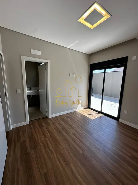 Foto 14 de Casa à venda, 300m2 em Medeiros, Jundiai - SP