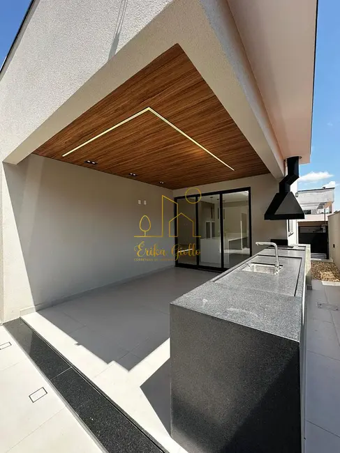 Casa à venda, 300m2 em Medeiros, Jundiai - SP - imagem 8 Foto 8 de Casa à venda, 300m2 em Medeiros, Jundiai - SP