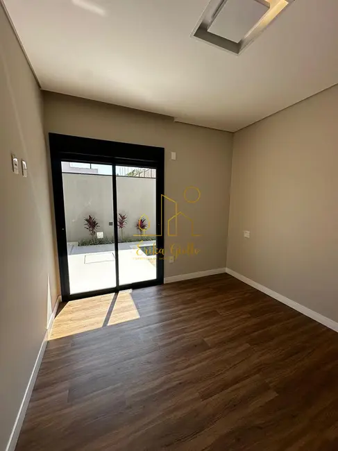 Foto 16 de Casa à venda, 300m2 em Medeiros, Jundiai - SP