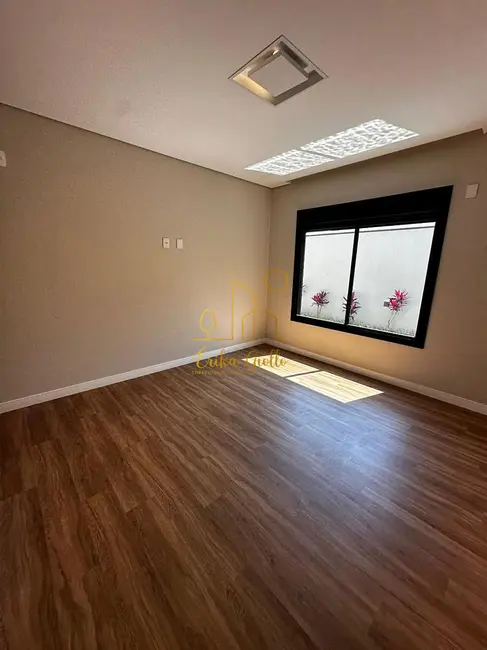 Foto 15 de Casa à venda, 300m2 em Medeiros, Jundiai - SP