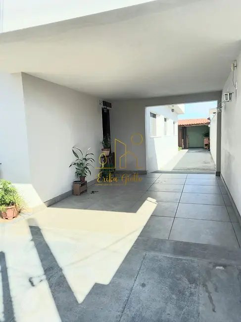 Casa com 3 quartos à venda, 250m2 em Jardim Pacaembu, Jundiai - SP - imagem 3 Foto 3 de Casa com 3 quartos à venda, 250m2 em Jardim Pacaembu, Jundiai - SP