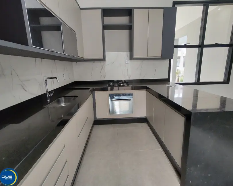 Casa de Condomínio com 3 quartos para alugar, 140m2 em Jardim Bréscia, Indaiatuba - SP - imagem 5 Foto 5 de Casa de Condomínio com 3 quartos para alugar, 140m2 em Jardim Bréscia, Indaiatuba - SP