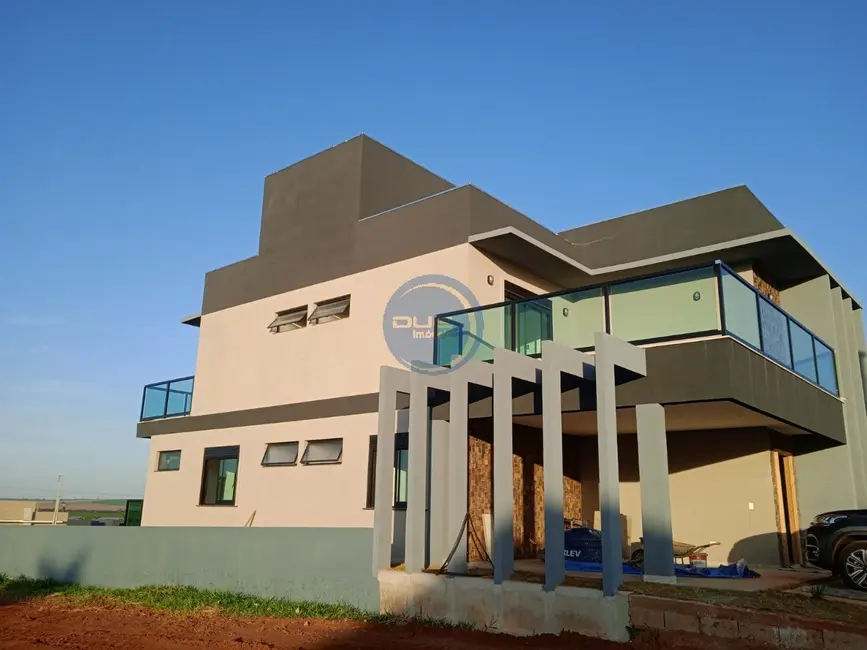 Foto 1 de Casa de Condomínio com 4 quartos à venda, 370m2 em Paranapanema - SP