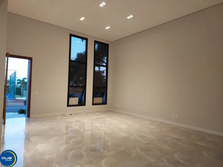Foto 2 de Casa de Condomínio com 3 quartos à venda, 192m2 em Jardim Residencial Dona Lucilla, Indaiatuba - SP