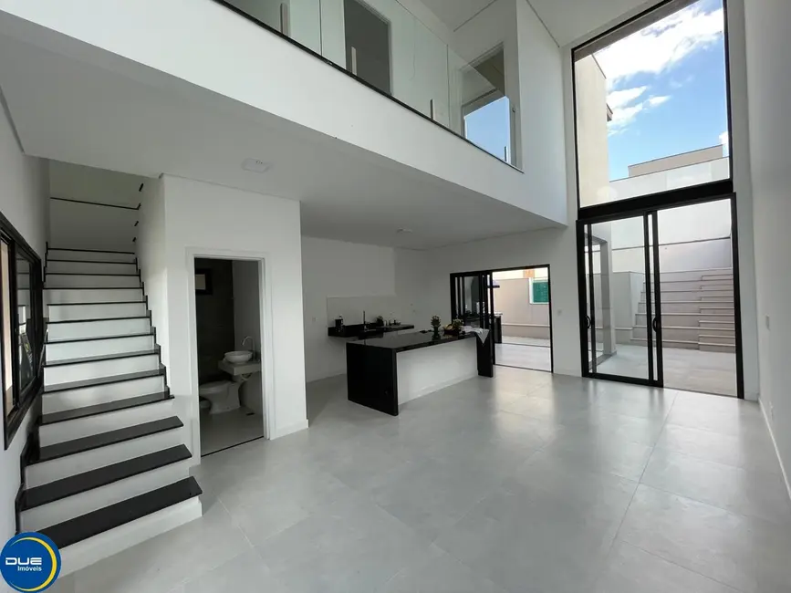 Casa de Condomínio com 3 quartos à venda, 190m2 em Indaiatuba - SP - imagem 1 Foto 1 de Casa de Condomínio com 3 quartos à venda, 190m2 em Indaiatuba - SP