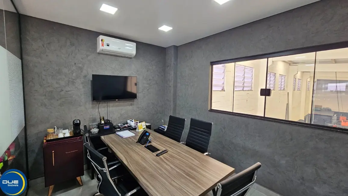 Armazém / Galpão para alugar, 385m2 em Europark Comercial, Indaiatuba - SP - imagem 4 Foto 4 de Armazém / Galpão para alugar, 385m2 em Europark Comercial, Indaiatuba - SP