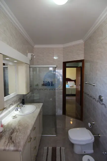 Foto 4 de Casa com 4 quartos à venda, 230m2 em Vila Suíça, Indaiatuba - SP