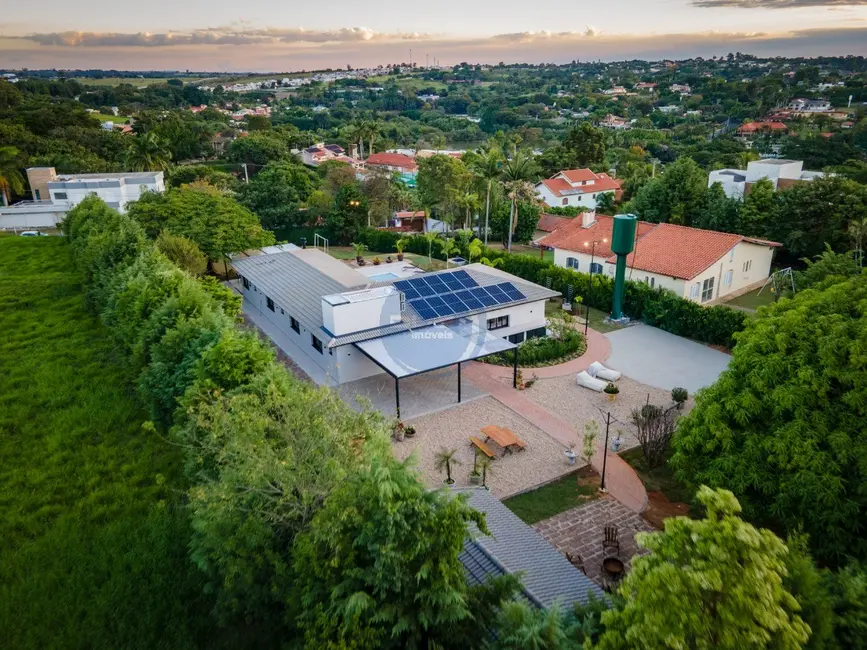 Chácara com 4 quartos à venda, 355m2 em Colinas do Mosteiro de Itaici, Indaiatuba - SP - imagem 6 Foto 6 de Chácara com 4 quartos à venda, 355m2 em Colinas do Mosteiro de Itaici, Indaiatuba - SP