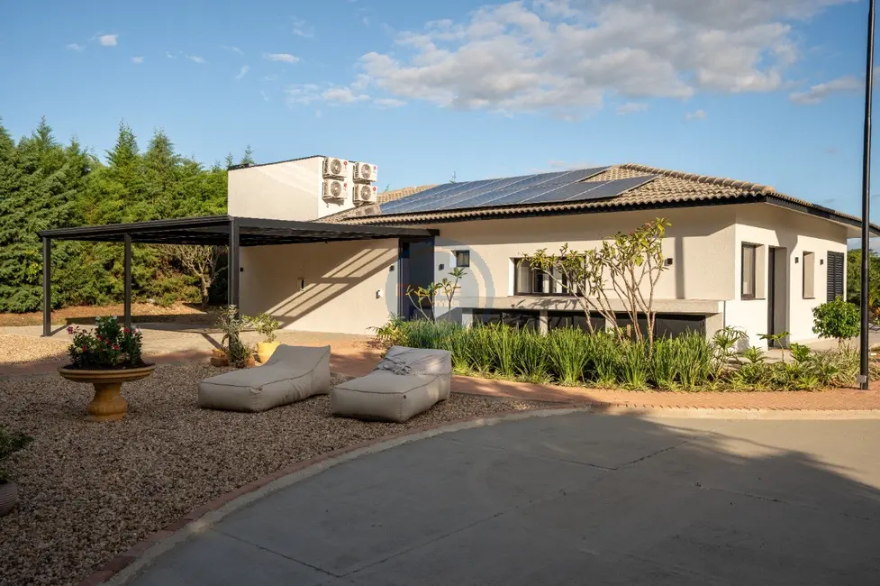 Chácara com 4 quartos à venda, 355m2 em Colinas do Mosteiro de Itaici, Indaiatuba - SP - imagem 1 Foto 1 de Chácara com 4 quartos à venda, 355m2 em Colinas do Mosteiro de Itaici, Indaiatuba - SP